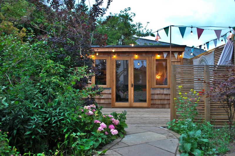 Garden Room and Sauna in Cheltenham